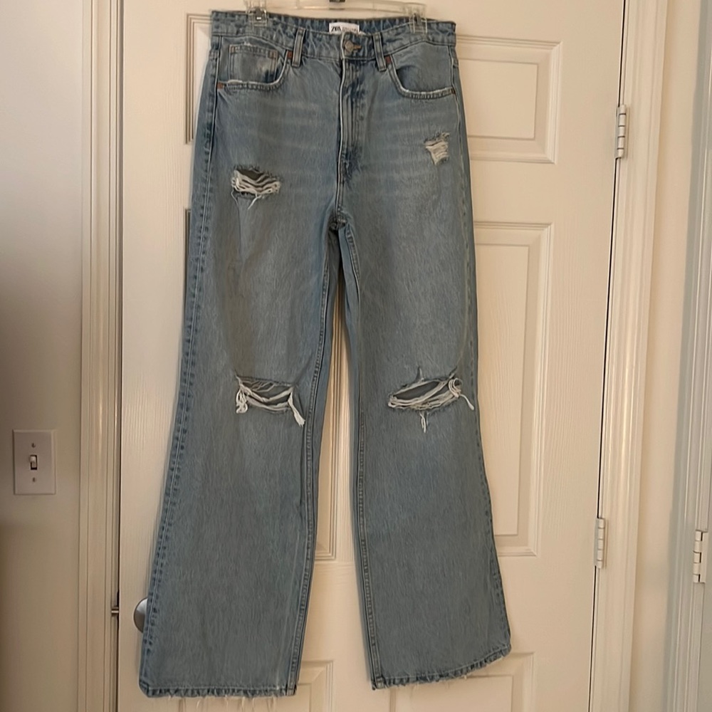 Zara distressed wide leg jean with holes design to front